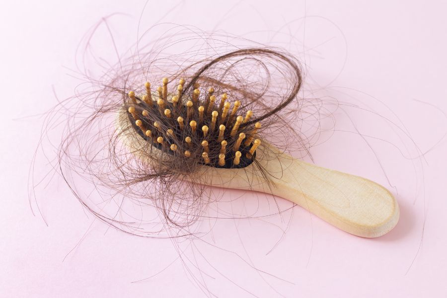 “Nat Haar Borstelen? Dit Is Waarom Je Ermee Moet Stoppen” - The Rainbowroom