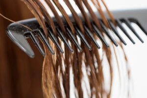 “Nat Haar Borstelen? Dit Is Waarom Je Ermee Moet Stoppen”